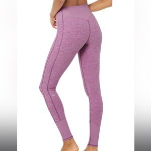 Alo yoga HIGH-WAIST ALOSOFT LOUNGE LEGGING Electric Violet Heather size small